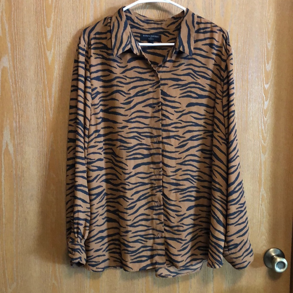 Banana Republic tiger top